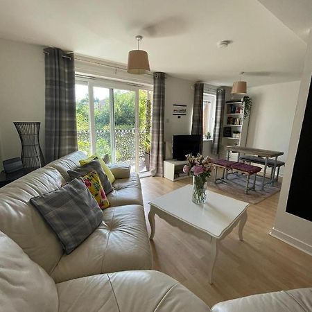 Pass The Keys Lovely 2Bedroom Flat With Balcony Edinburg Exteriör bild