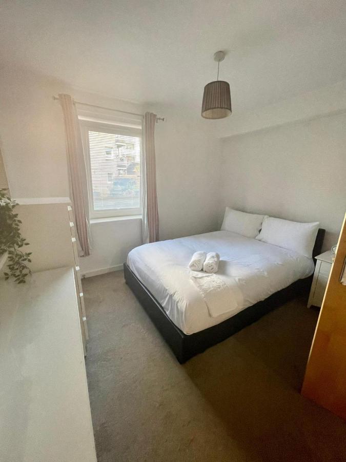 Pass The Keys Lovely 2Bedroom Flat With Balcony Edinburg Exteriör bild