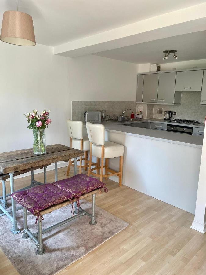 Pass The Keys Lovely 2Bedroom Flat With Balcony Edinburg Exteriör bild