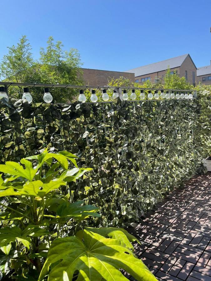 Pass The Keys Lovely 2Bedroom Flat With Balcony Edinburg Exteriör bild