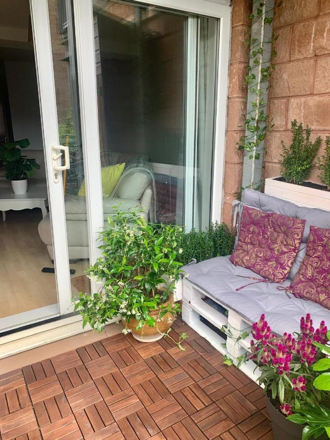 Pass The Keys Lovely 2Bedroom Flat With Balcony Edinburg Exteriör bild
