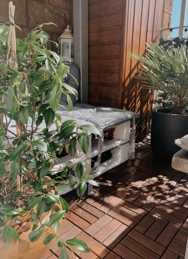 Pass The Keys Lovely 2Bedroom Flat With Balcony Edinburg Exteriör bild