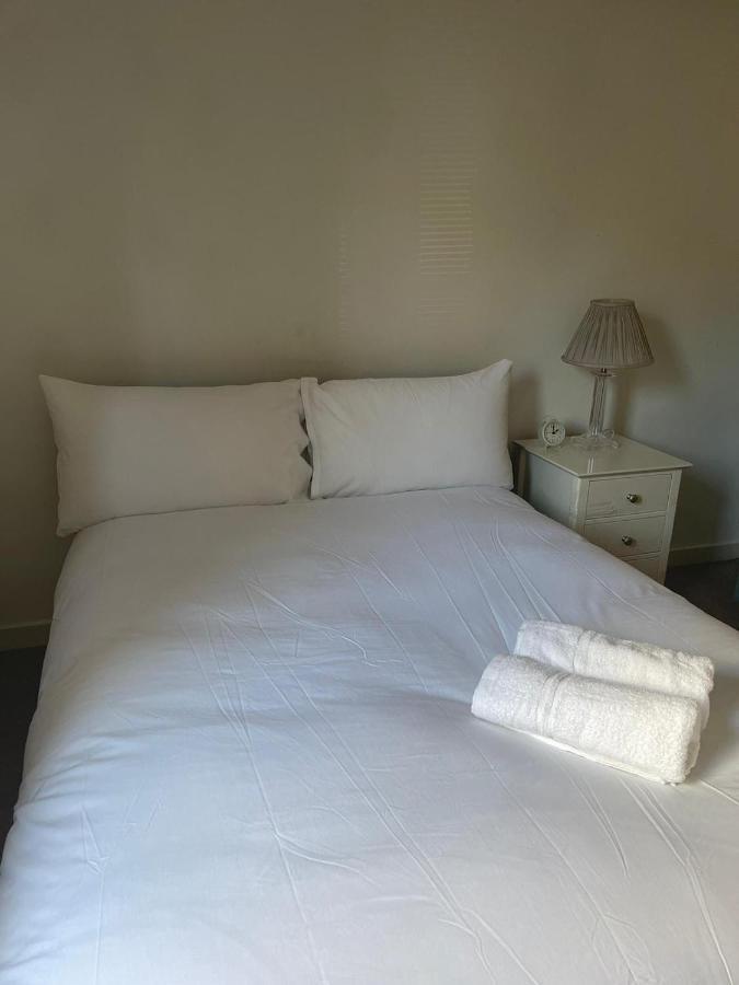 Pass The Keys Lovely 2Bedroom Flat With Balcony Edinburg Exteriör bild